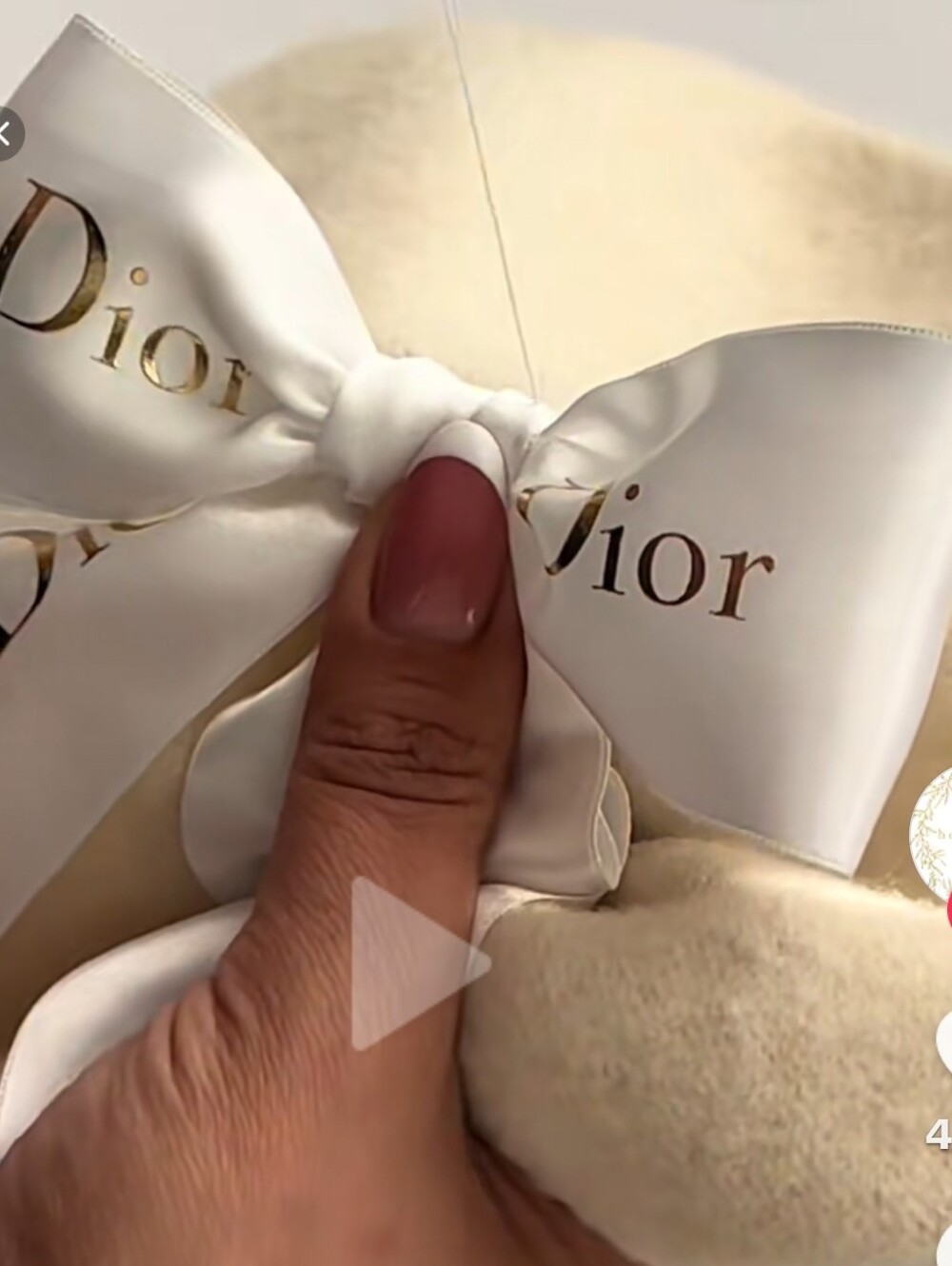 Dior White Ribbon with Gold Logo - Picture 8 of 8